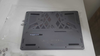 MSI SWORD 17 HX B14VEKG-053XTR I7-14700HX (OUTLET)