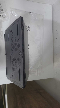 MSI SWORD 17 HX B14VEKG-053XTR I7-14700HX (OUTLET)