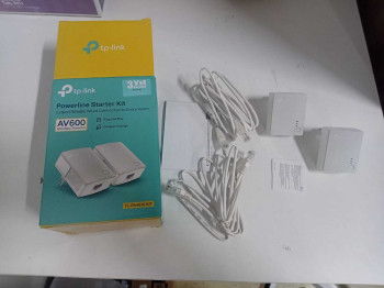 TP-LINK TL-PA4010KIT 600MBPS POWERLINE ADA(OUTLET)