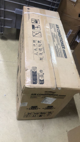  Samsung Wind-Free Premium AR18BXFCMWK 18000 BTU Duvar Tipi Klima (OUTLET)