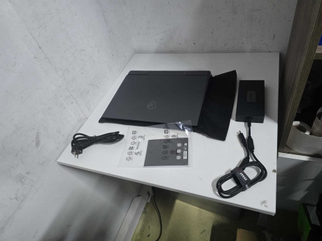 MSI NB VECTOR17 HX AI A2XWHG-086TR ULT 7 M(OUTLET)