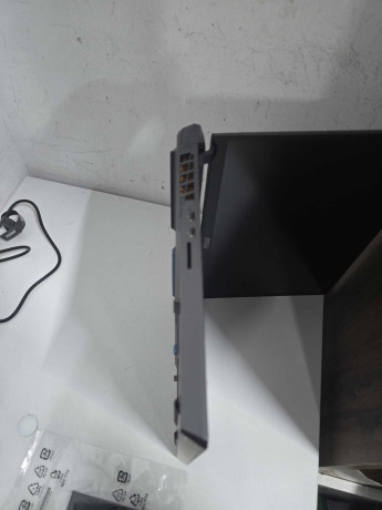 MSI NB VECTOR17 HX AI A2XWHG-086TR ULT 7 M(OUTLET)