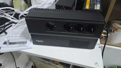 BVS1000I-GR SCHNEIDER LINE INTERACTIVE UPS(OUTLET)