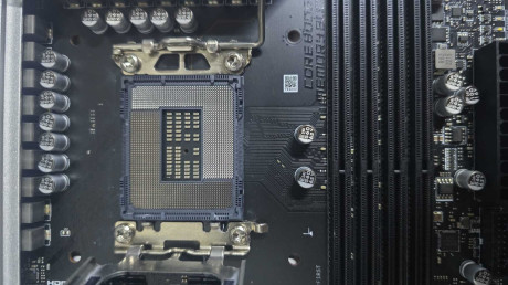 MSI MPG Z790 EDGE WIFI DDR4 5333MHZ 1700P (OUTLET)