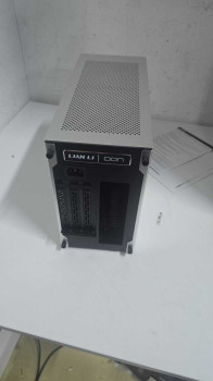 LIAN LI A4-H2O SILVER PCIE - 4.0 MINI KASA(OUTLET)