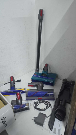 DYSON V15 S DETECT SUBMARINE SARJLI DIKEY (OUTLET)