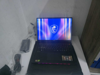 MSI RAIDER A18 HX A9WHG-266TR R9-9955 32GB(OUTLET)