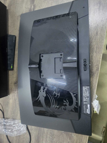 MSI 31.5 MPG 321CURX QD-OLED UHD 240HZ 0.0(OUTLET)