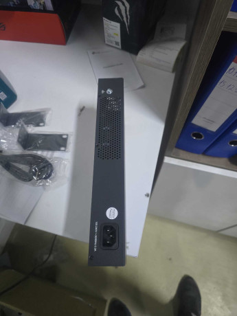 TP-LINK TL-SG1016D 16 PORT GIGABIT SWITCH (OUTLET)