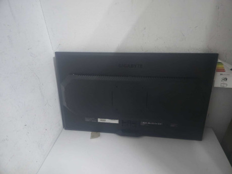 GIGABYTE 27