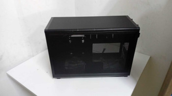 Lian Li Dan Case A3 Siyah Ahşap Cam Panel (OUTLET)