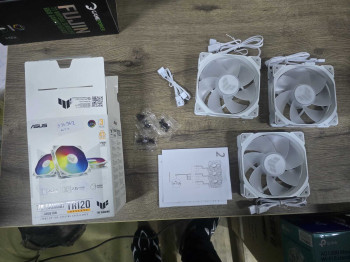 ASUS TUF TR120 120MM REVERSE 3IN1 BEYAZ KA(OUTLET)