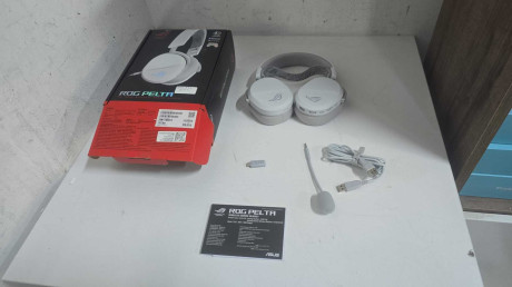 ASUS A501 ROG PELTA BEYAZ KABLOSUZ KULAKLI(OUTLET)