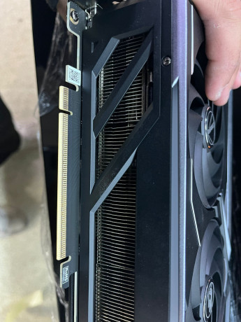 Colorful iGame GeForce RTX 5070 Vulcan OC (OUTLET)