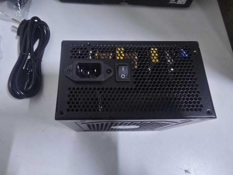 MSI MAG A750GL PCIE5 750W 80+GOLD POWER SU(OUTLET)