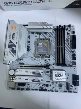 COLORFUL CVN B850M GAMING FROZEN V14A DDR5(OUTLET)