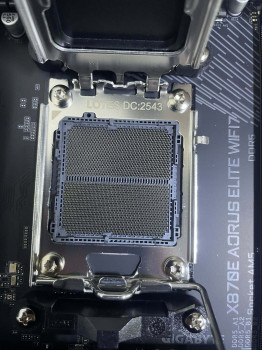 GIGABYTE X870E-AORUS-ELITE-WIFI7 ANAKART(OUTLET)