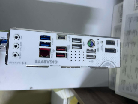 GIGABYTE B850 EAGLE ICE AMD ANAKART(OUTLET)