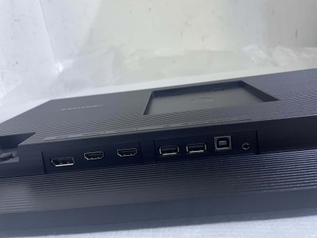 24 SAMSUNG LS24D400GAUXUF 5MS 100HZ FHD Pİ(OUTLET)