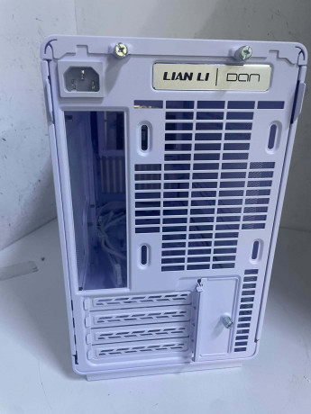 Lian Li Dan Case A3 Beyaz Ahşap M-ATX Mini(OUTLET)