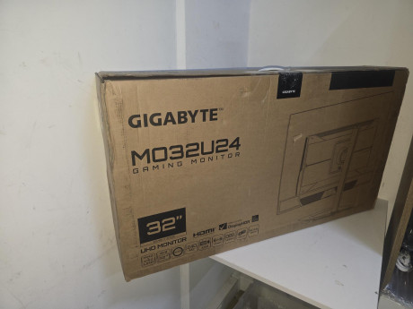 GIGABYTE MO32U24 31.5 QD-OLED 240HZ 4K MON(OUTLET)