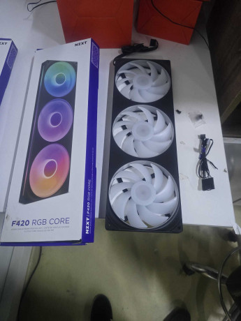 NZXT F420RGB CORE RF-U42HF-B1 420MM SİYAH (OUTLET)